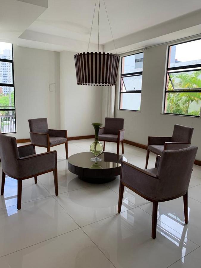 Confortavel, Regiao Do Iguatemi * Salvador